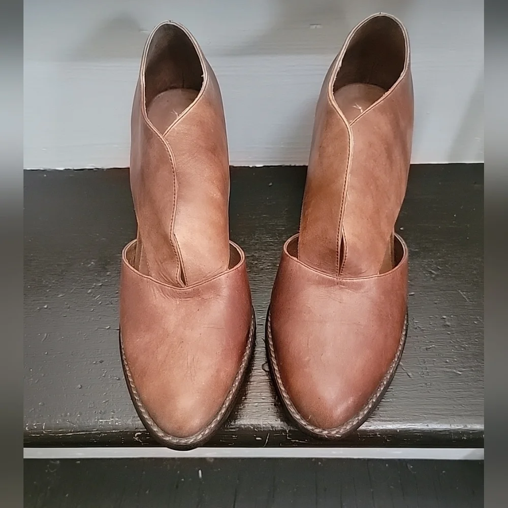Jeffrey Campbell Free X People Shoes Size 10 Heels Deep V Cutout Leather Boho